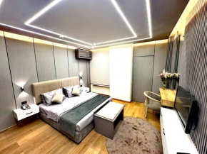 Queens Suite Hotel
